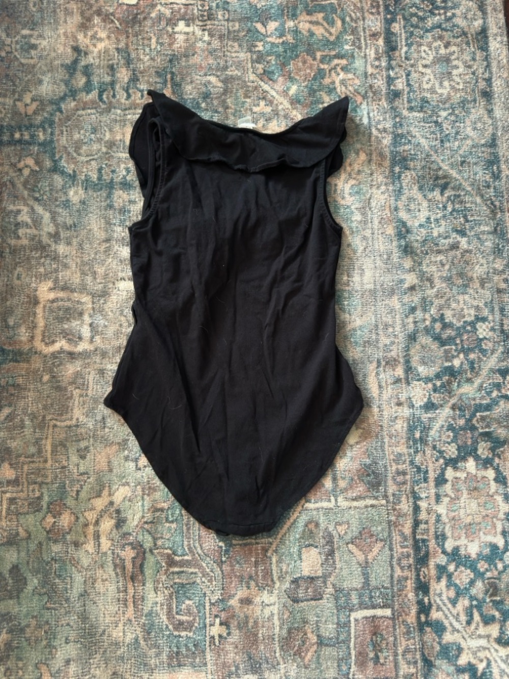 H&M Black Ruffle V-Neck Bodysuit - Picture 2 of 3